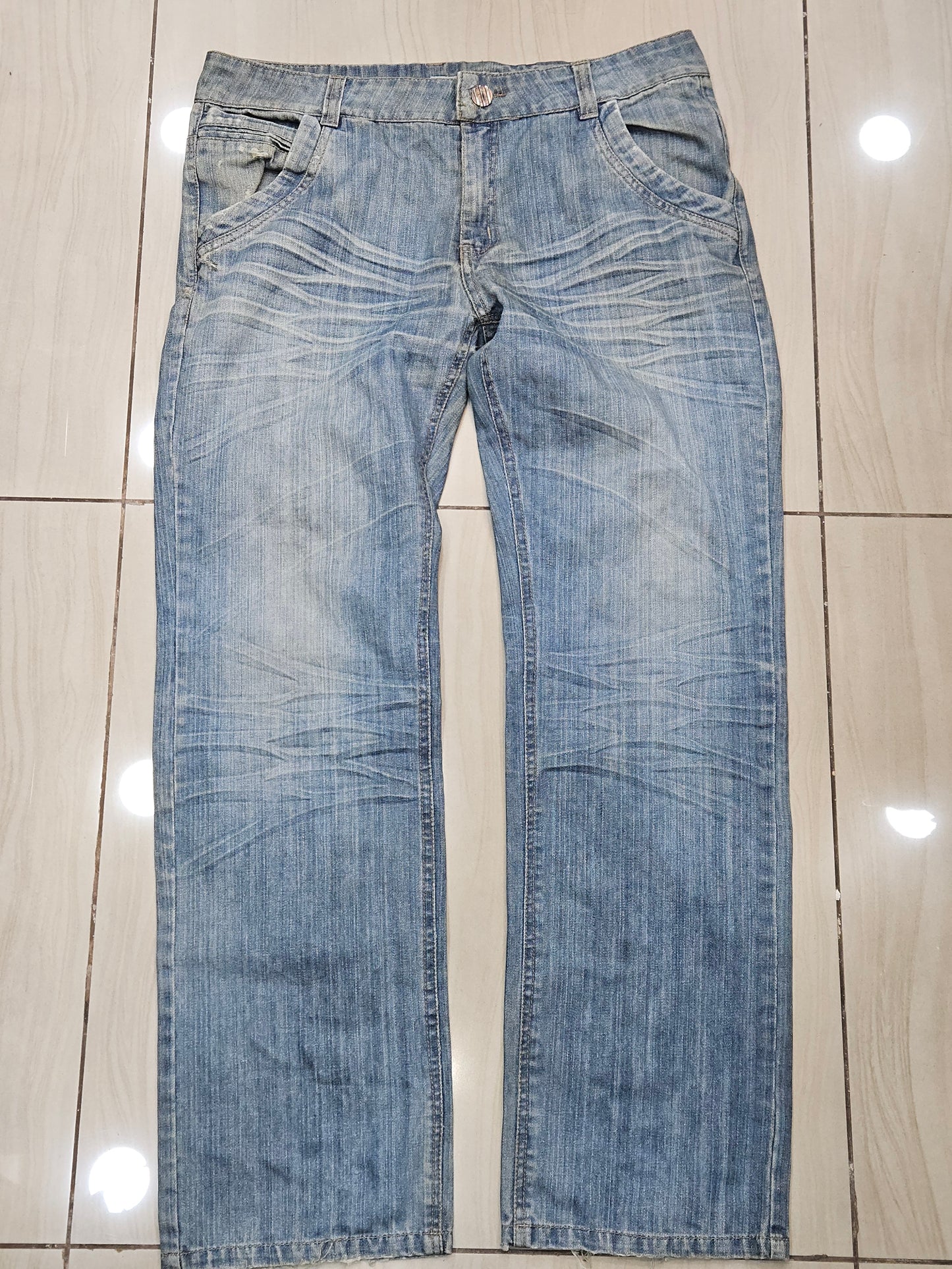 HVQ(unbranded) relaxed fit rugged jean(MEN)