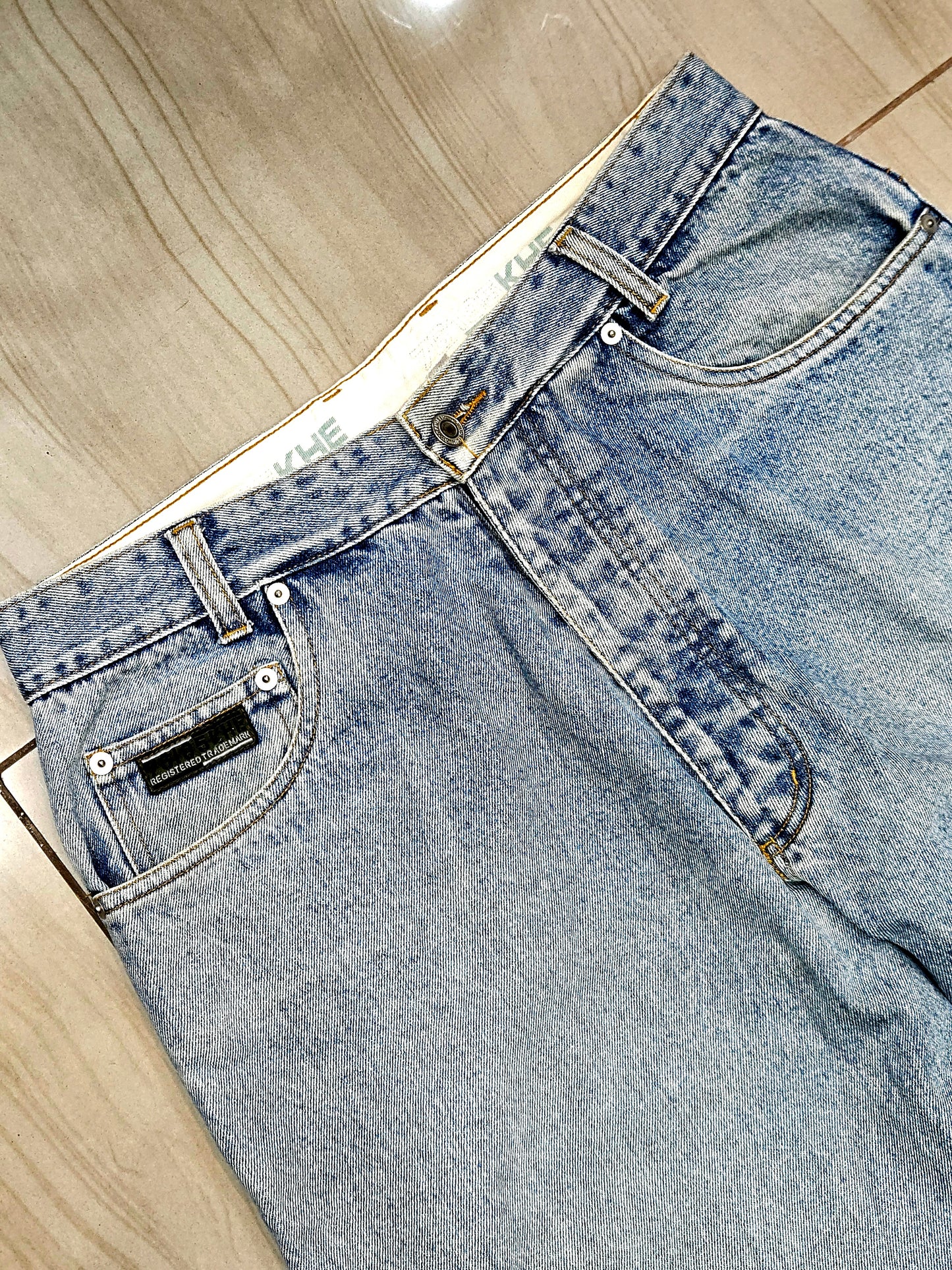 KHE CLOTHING(unbranded) straight fit jeans(MENS)