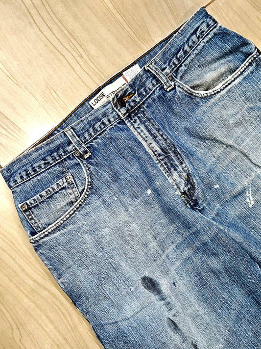 LEVI'S STRAUSS paint splattered RELAXED FIT jeans(MENS)